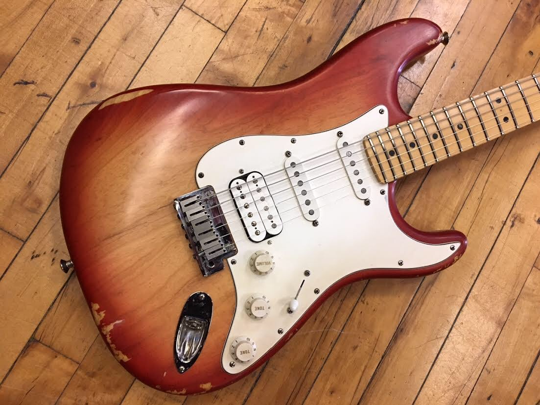 CFW Relic Poly Stratocaster
