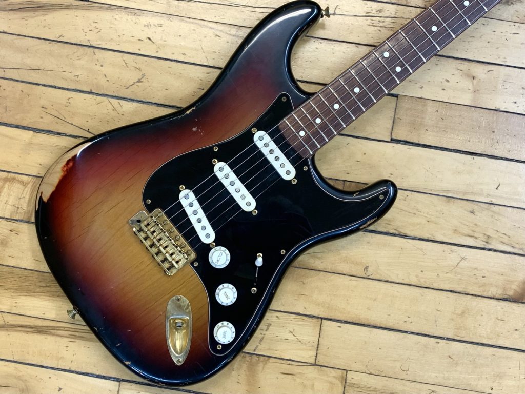 CFW Relic Poly Stratocaster